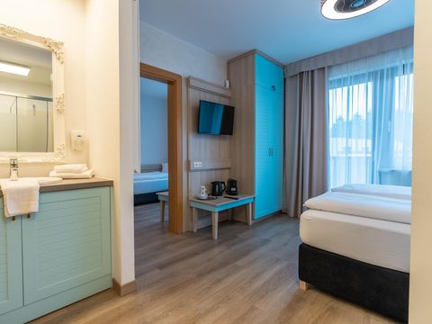 CHAMBRE 4 personnes - Chambre confort 4