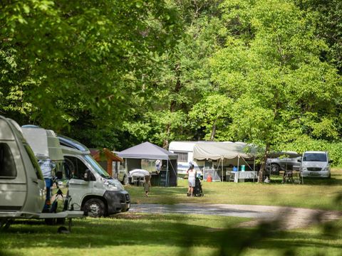 Emplacement - Champ de tracteurs