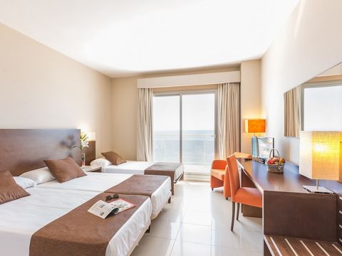 CHAMBRE 3 personnes - CHAMBRE DOUBLELIT D'APPOINT-2 ADULTES+1 ENFANT(-12 ANS)- BALCON-VUE MER-PD INCL