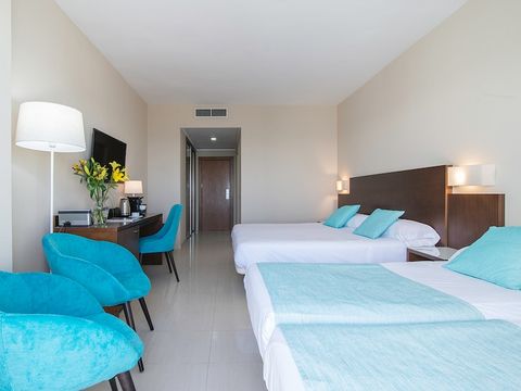 CHAMBRE 4 personnes - CHAMBRE QUADRUPLE - VUE MER - TERRASSE SPACIEUSE - PETITDÉJEUNER INCLUS