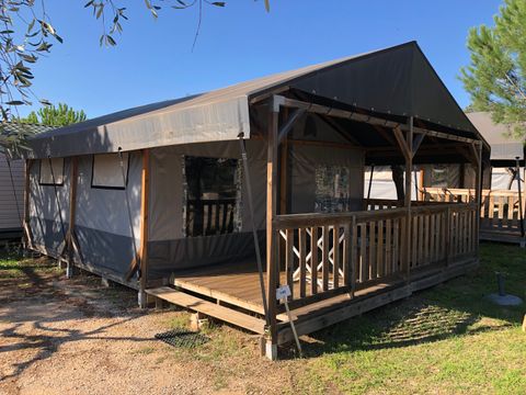 TENTE TOILE ET BOIS 4 personnes - Les Issambres