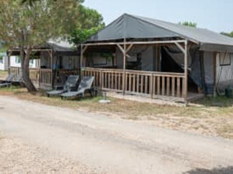 TENTE TOILE ET BOIS 4 personnes - Les Issambres