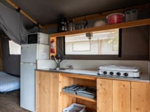 TENTE TOILE ET BOIS 4 personnes - Les Issambres