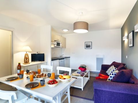 MAISON 8 personnes - G/347 - 4 pièces duplex