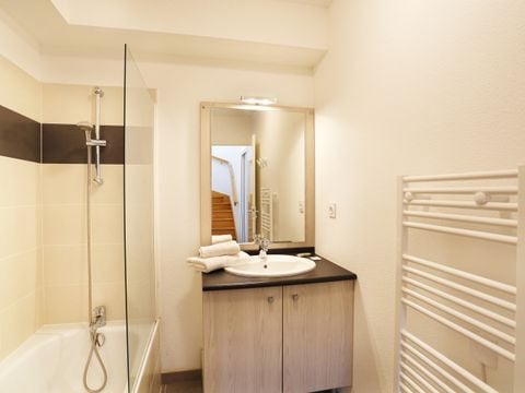 MAISON 4 personnes - G/347 - 2 pièces