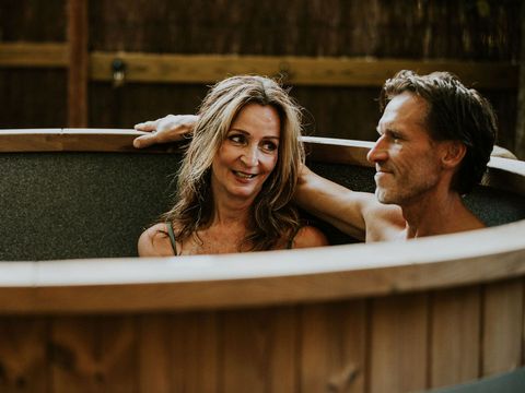 BUNGALOW 2 personnes - Luxueux loft en forêt avec bain à remous et sauna