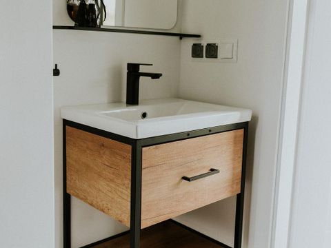 HÉBERGEMENT INSOLITE 4 personnes - Tiny house XL Comfort | 2 à 4 personnes