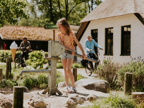 HÉBERGEMENT INSOLITE 4 personnes - Mini-maison | 2 à 4 personnes