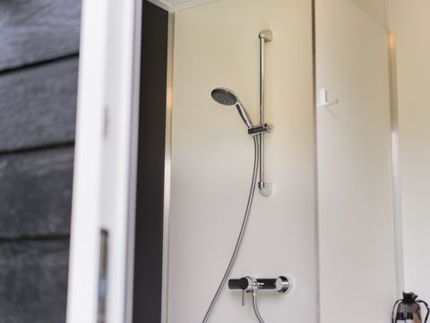 Emplacement - Comfort Plus XL avec sanitaires privés - Korenbloem