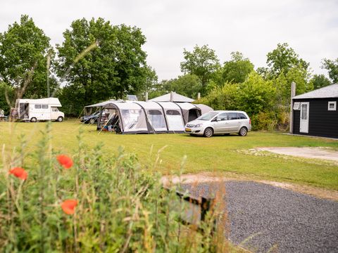 Emplacement - Comfort Plus XL avec sanitaires privés - Hooiberg