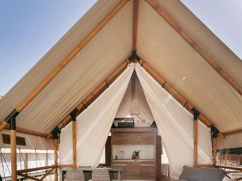 Tente en toile et en bois 6 personnes - GLAMPING FAMILY