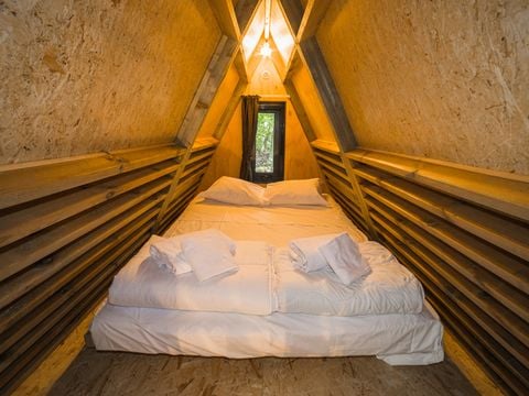 TENTE TOILE ET BOIS 4 personnes - A Luxury