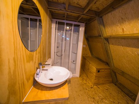 TENTE TOILE ET BOIS 4 personnes - A Luxury