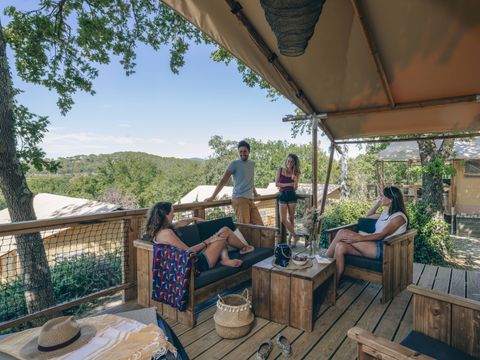 Tente en toile et en bois 4 personnes - Lodge Insolite 2 chambres