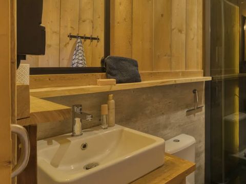 Tente en toile et en bois 4 personnes - Lodge Insolite 2 chambres