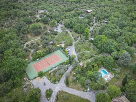 LODGE 2 personnes - Roulotte ( Séjour Deluxe ) climatisée / avec petit déjeuner / 2 pers inclus / Spa privatif en option