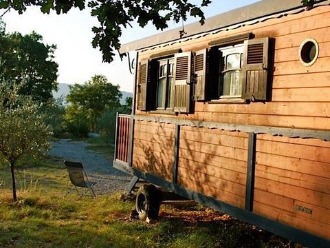 LODGE 3 personnes - Roulotte ( Séjour Premium ) climatisée/ tout inclus version luxe avec Spa privatif / 2 pers inclus