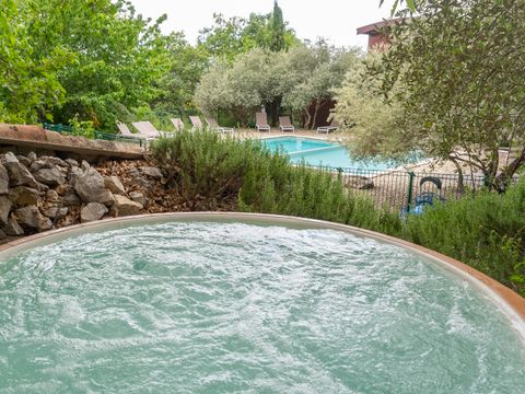 LODGE 3 personnes - Roulotte ( Séjour Premium ) climatisée/ tout inclus version luxe avec Spa privatif / 2 pers inclus