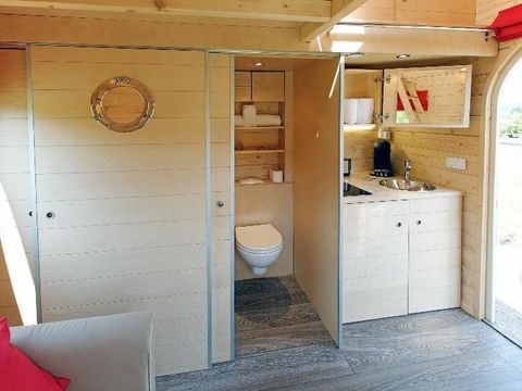 Hébergement 2 personnes - Carré d'étoiles climatise / avec petit déjeuner / 2 pers inclus / Spa privatif en option