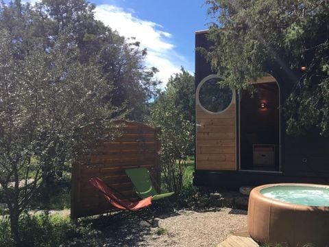 Hébergement 2 personnes - Carré d'étoiles climatise / avec petit déjeuner / 2 pers inclus / Spa privatif en option