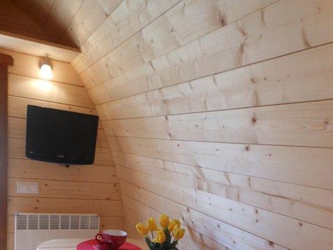 Hébergement 2 personnes - Cabane Forestière climatisée ( avec petit déjeuner et Spa privatif accès illimité ) / 2 pers inclus