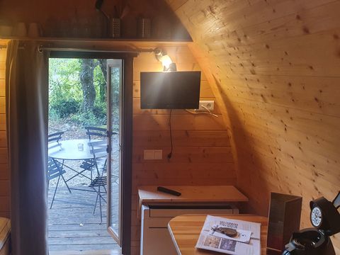 HÉBERGEMENT INSOLITE 2 personnes - Cabane Forestière climatisée ( avec petit déjeuner et Spa privatif accès illimité ) / 2 pers inclus