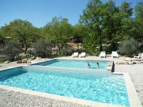 Hébergement 2 personnes - Cabane Forestière climatisée ( avec petit déjeuner et Spa privatif accès illimité ) / 2 pers inclus