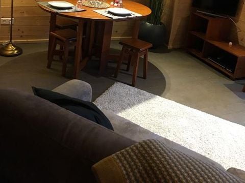 LODGE 2 personnes - Cabane Lodge avec petit déjeuner et  Spa Privatif en terrasse