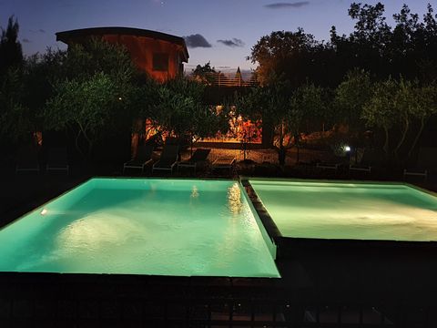 LODGE 2 personnes - Cabane Lodge avec petit déjeuner et  Spa Privatif en terrasse