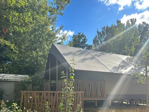 HÉBERGEMENT INSOLITE 4 personnes - INSOLITE LODGE PRIVILÈGE - 23 m² - 2 chambres - avec sanitaires