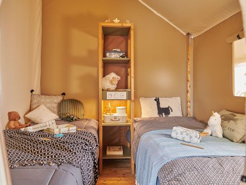 HÉBERGEMENT INSOLITE 4 personnes - INSOLITE LODGE PRIVILÈGE - 23 m² - 2 chambres - avec sanitaires