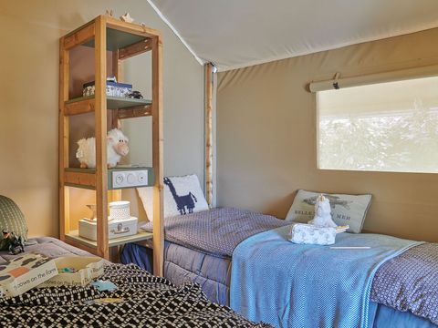 HÉBERGEMENT INSOLITE 4 personnes - INSOLITE LODGE PRIVILÈGE - 23 m² - 2 chambres - avec sanitaires