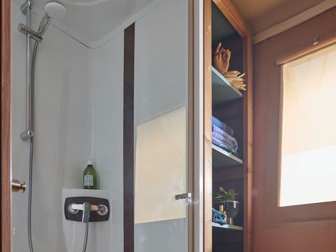 HÉBERGEMENT INSOLITE 4 personnes - INSOLITE LODGE PRIVILÈGE - 23 m² - 2 chambres - avec sanitaires