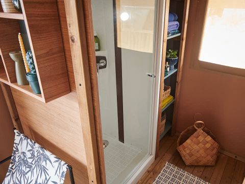 HÉBERGEMENT INSOLITE 4 personnes - INSOLITE LODGE PRIVILÈGE - 23 m² - 2 chambres - avec sanitaires