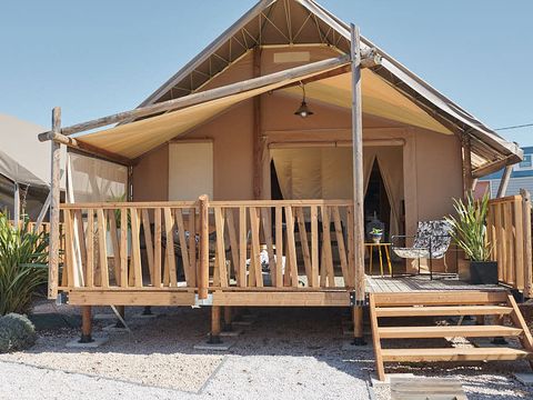 HÉBERGEMENT INSOLITE 4 personnes - INSOLITE LODGE PRIVILÈGE avec vue - 26 m² - 2 chambres - avec sanitaires
