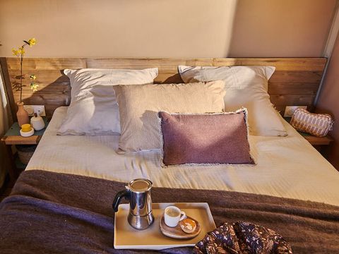 HÉBERGEMENT INSOLITE 4 personnes - INSOLITE LODGE PRIVILÈGE avec vue - 26 m² - 2 chambres - avec sanitaires