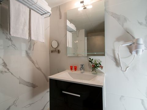 CHAMBRE 3 personnes - Chambre Triple 