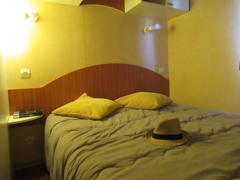 MOBILHOME 4 personnes - STANDARD 25m² - 2 chambres + terrasse intégrée