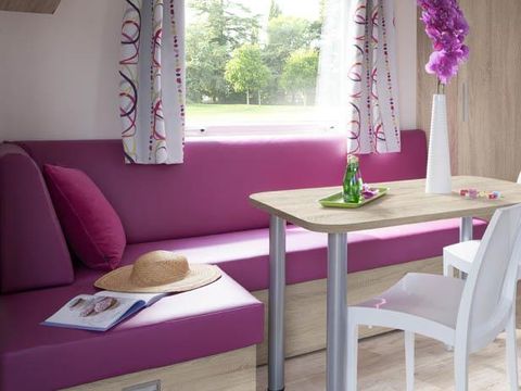 MOBILHOME 8 personnes - CONFORT 33m² -3 chambres avec terrasse couverte