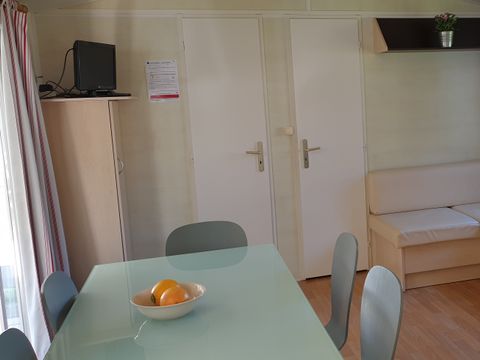MOBILHOME 8 personnes - CONFORT 35m² -  3 chambres avec terrasse couverte et lave-vaisselle