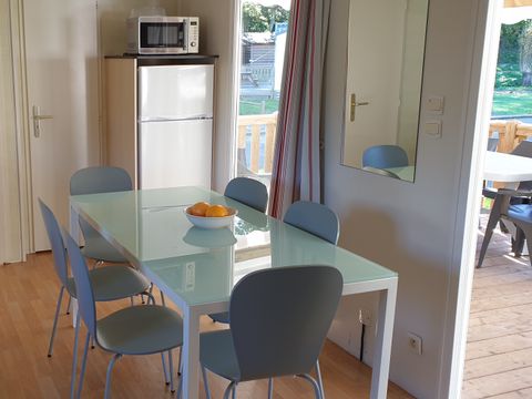 MOBILHOME 8 personnes - CONFORT 35m² -  3 chambres avec terrasse couverte et lave-vaisselle