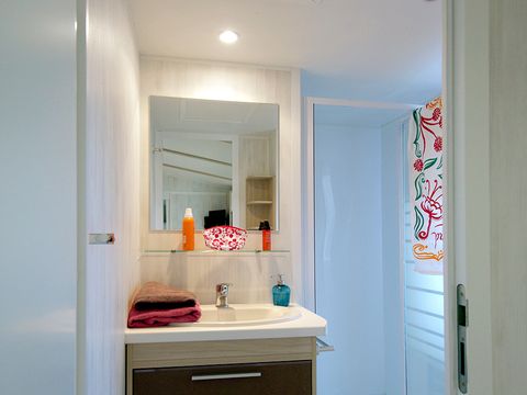 MOBILHOME 6 personnes - Mobil-Home PREMIUM 35m² 3 chambres avec terrasse couverte et lave-vaisselle