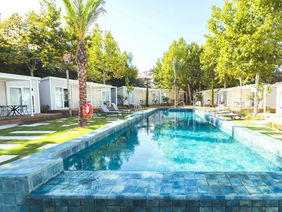 Costa del Sol Glamping Village