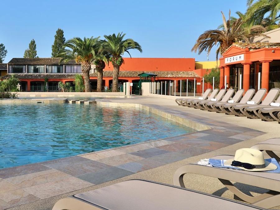 SOWELL - Résidence les Hameaux de la Camargue, 4*