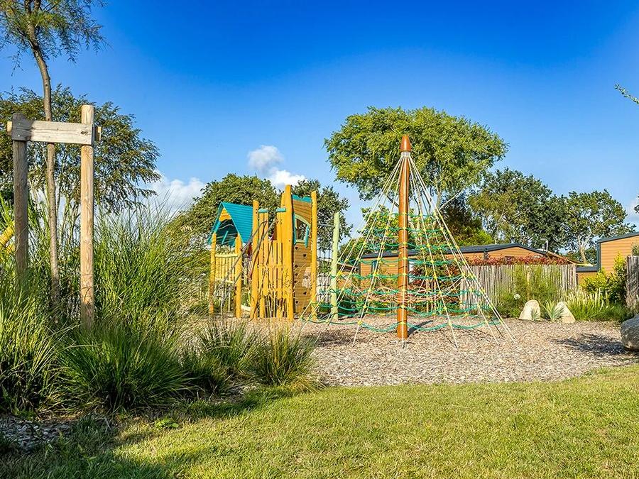 Flower Camping Domaine de Pendruc, 4* - 30