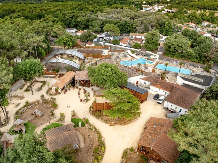 Flower Camping Au Bois des Biches, 5*