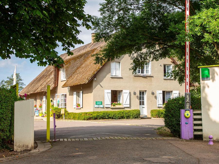 France - Camping d'Autun, 3*