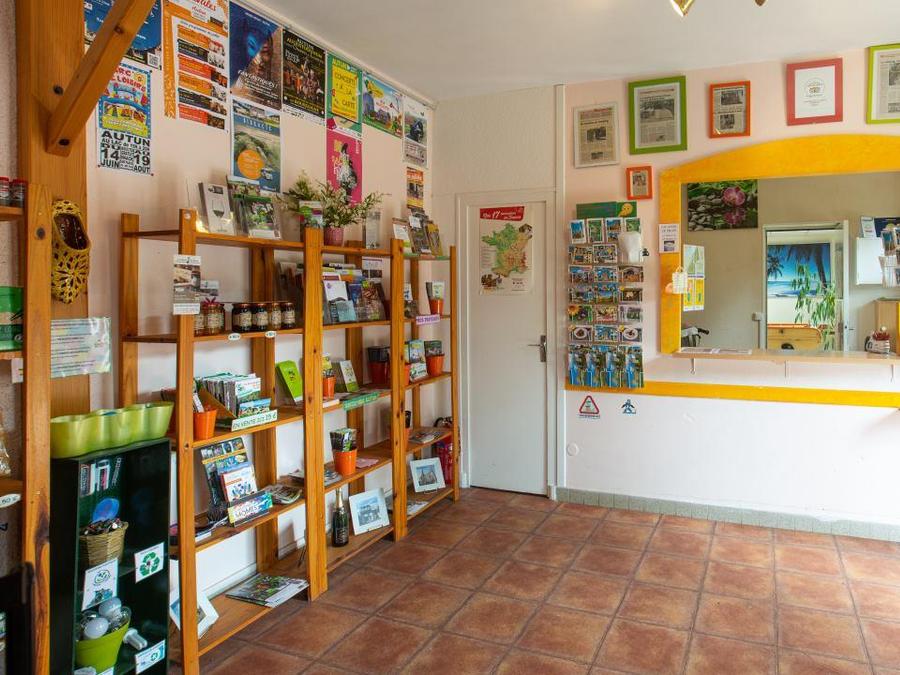 France - Camping d'Autun, 3*
