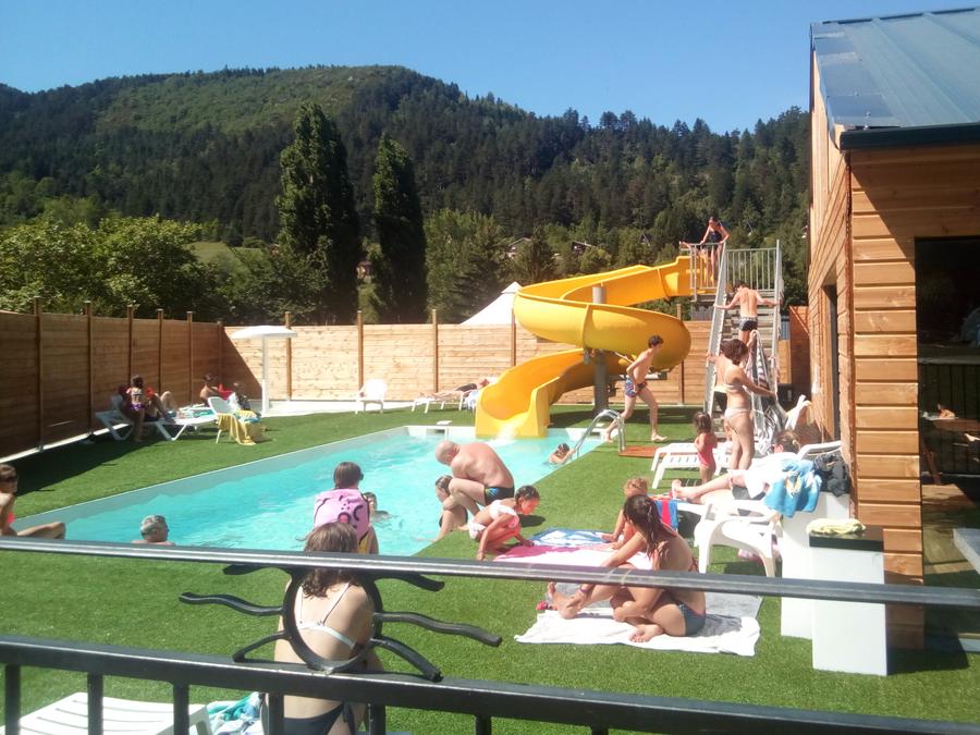 LES CHALETS DU LAC BELCAIRE, 3*