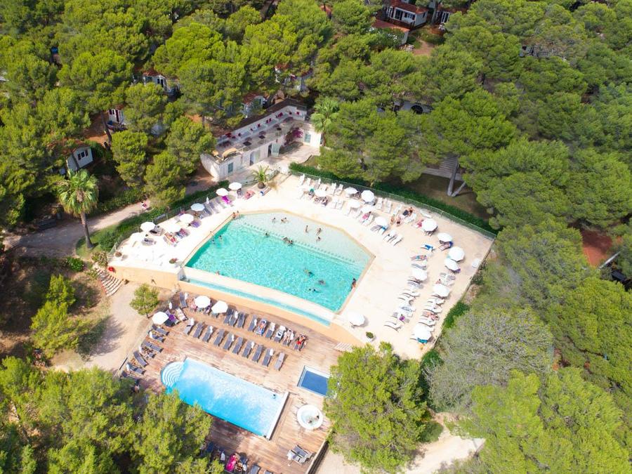 Camping Résidentiel La Pinède